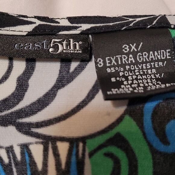 East 5th rose Floral design 3X top - Picture 5 of 6